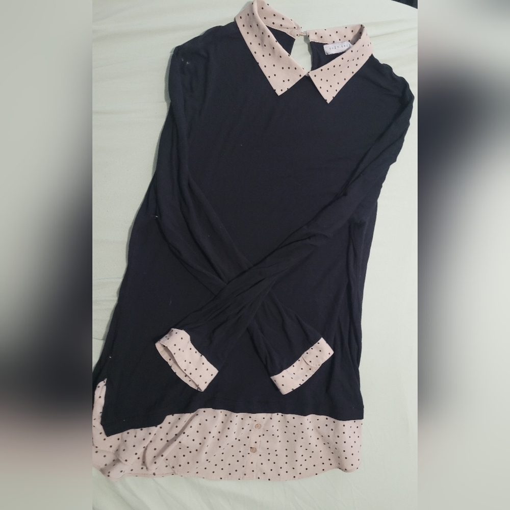 Contrast Collar and Hem blouse